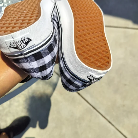 Vans Unisex Black and White Checkered Sneakers SzM-7.5 W-9. - Picture 10 of 12